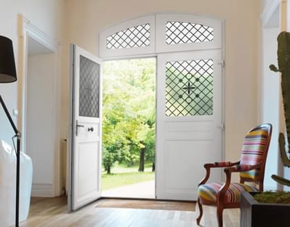 Partenaire Arcades et Baies, pose de porte d'entrée bois, pvc et alu, porte bois, pvc et alu vitrée, porte bois, pvc, alu avec volet roulant